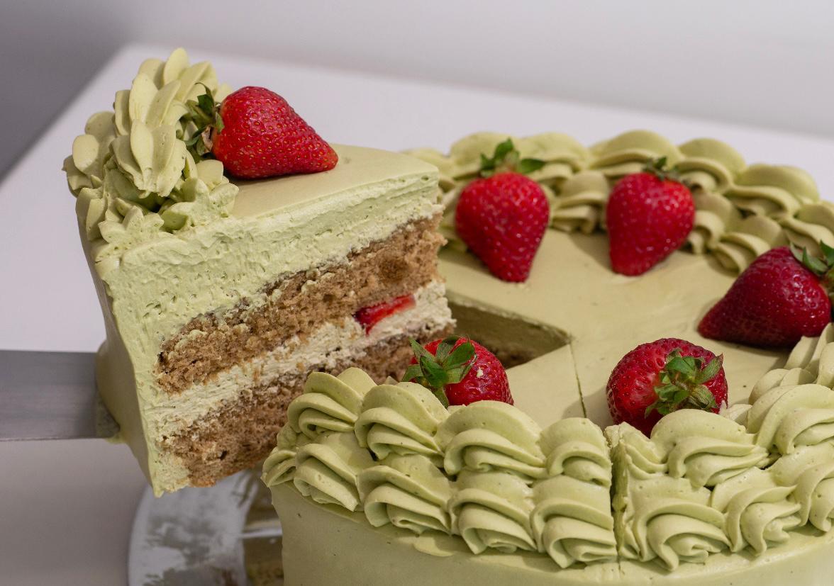 Matcha and Strawberry Cake